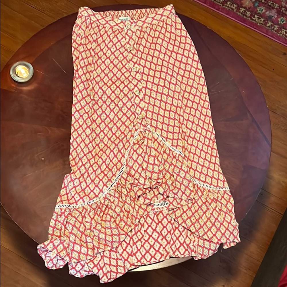 Red and White bohemian Cottage patterned Maxi Skirt/High low